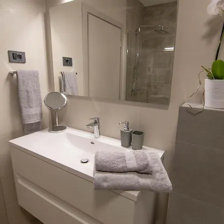 Apartamento Luxury Faro With Sea View And Swimming Pool