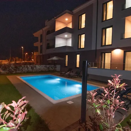 Luxury Faro With Sea View And Swimming Pool アパート プレマントゥーラ